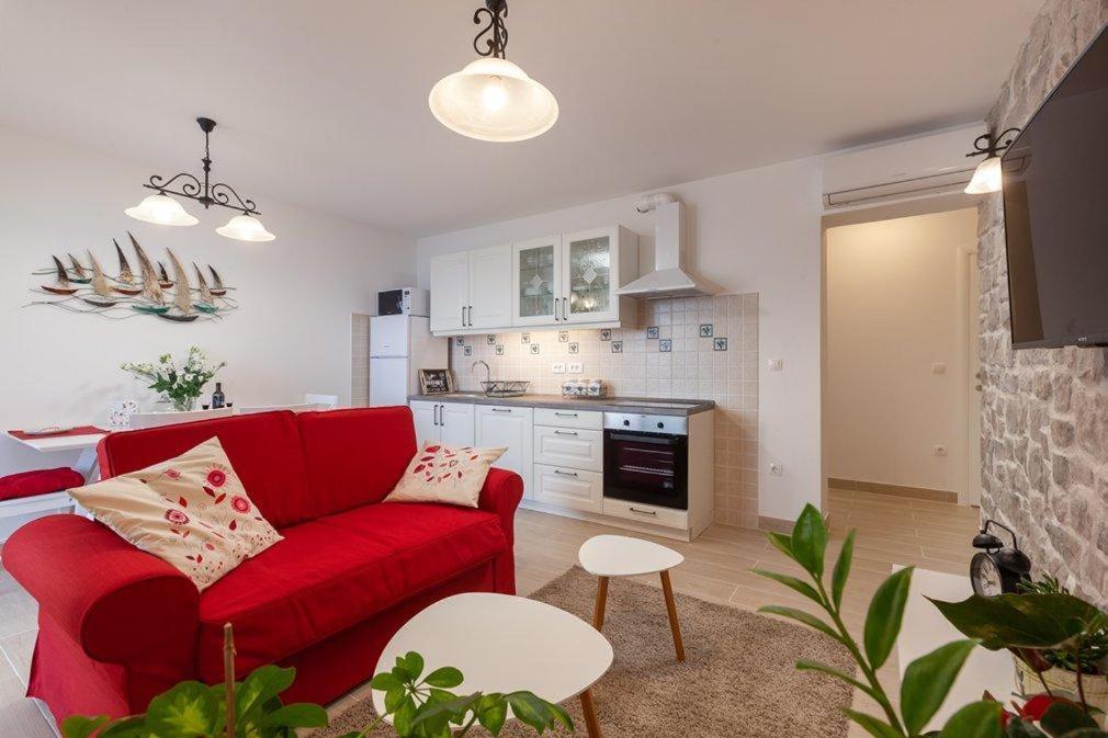 Apartmani Mirona - Tučepi Exteriör bild
