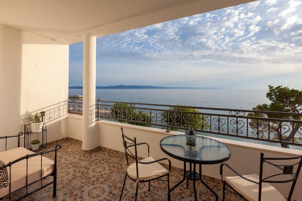 Apartmani Mirona - Tučepi Exteriör bild