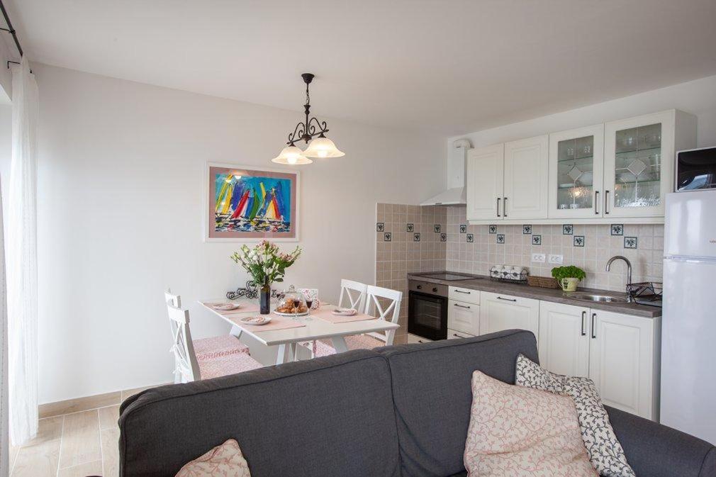 Apartmani Mirona - Tučepi Exteriör bild